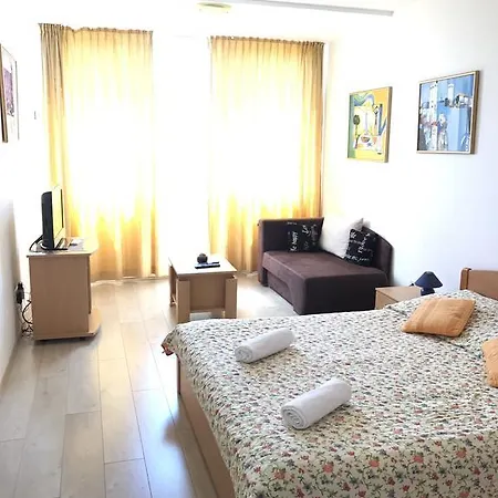 Studio Apartment The Sun ドゥブロブニク